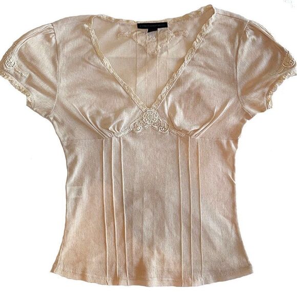 Vintage Y2K Delicate Scalloped Lace Ivory Pleated Blouse - Picture 3 of 12